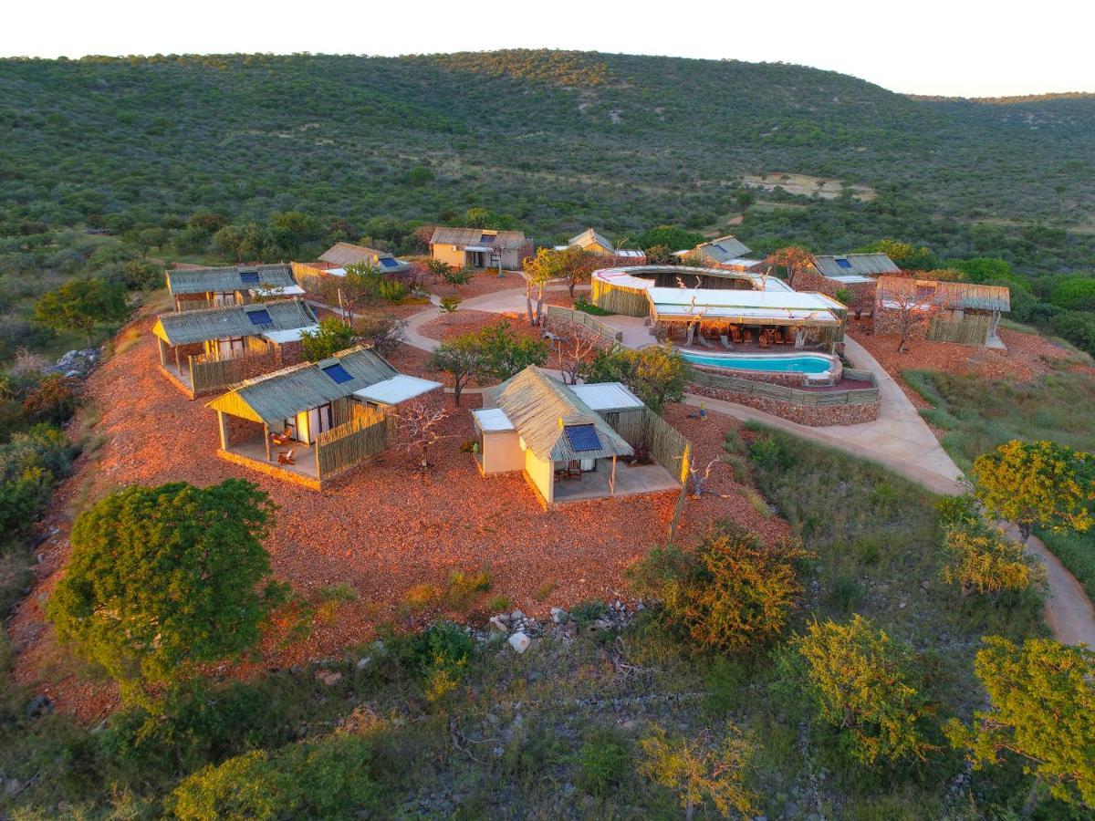 Okutala Etosha Lodge Оучо Экстерьер фото