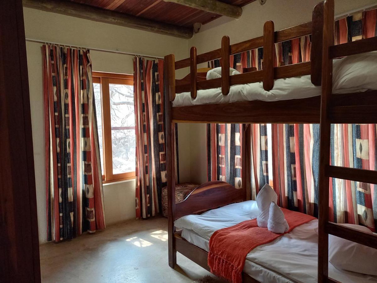 Okutala Etosha Lodge Оучо Экстерьер фото
