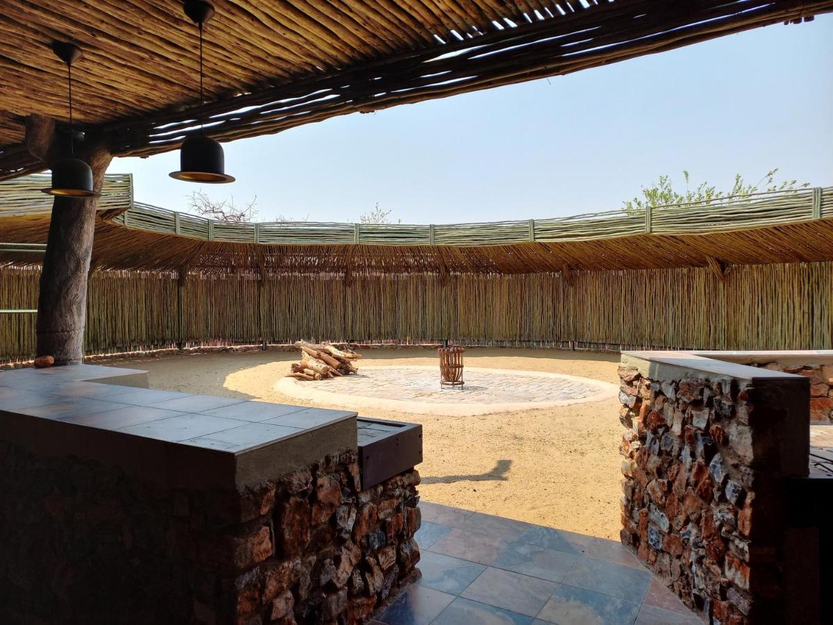 Okutala Etosha Lodge Оучо Экстерьер фото